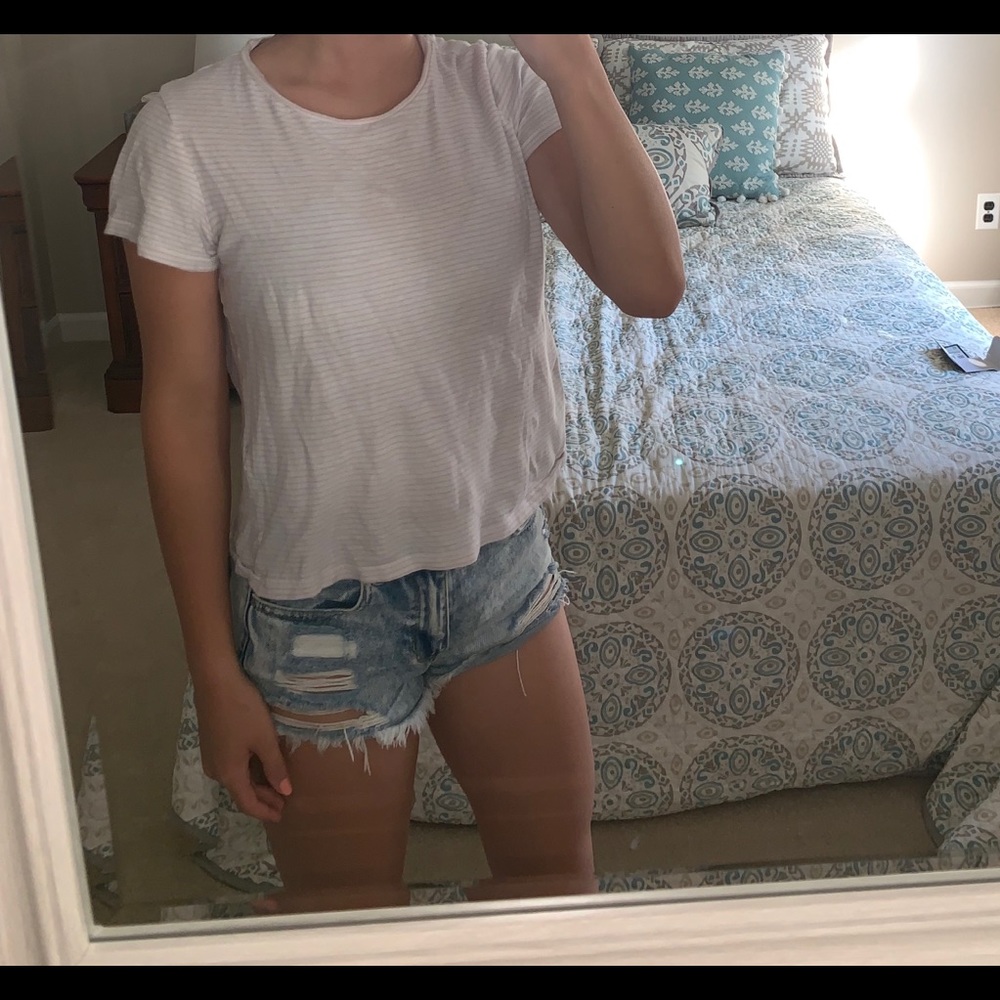 a white and pink striped t-shirt